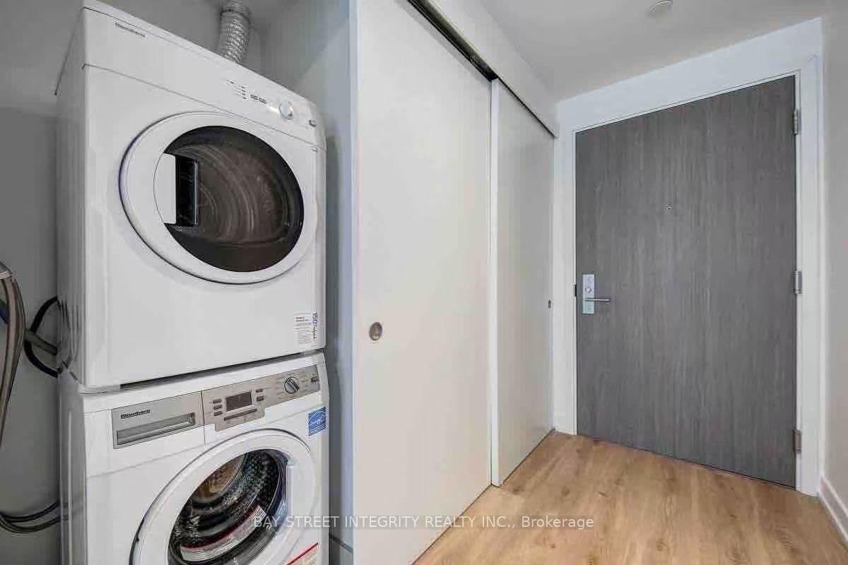161 Roehampton Avenue, Unit 1609 - Image 3