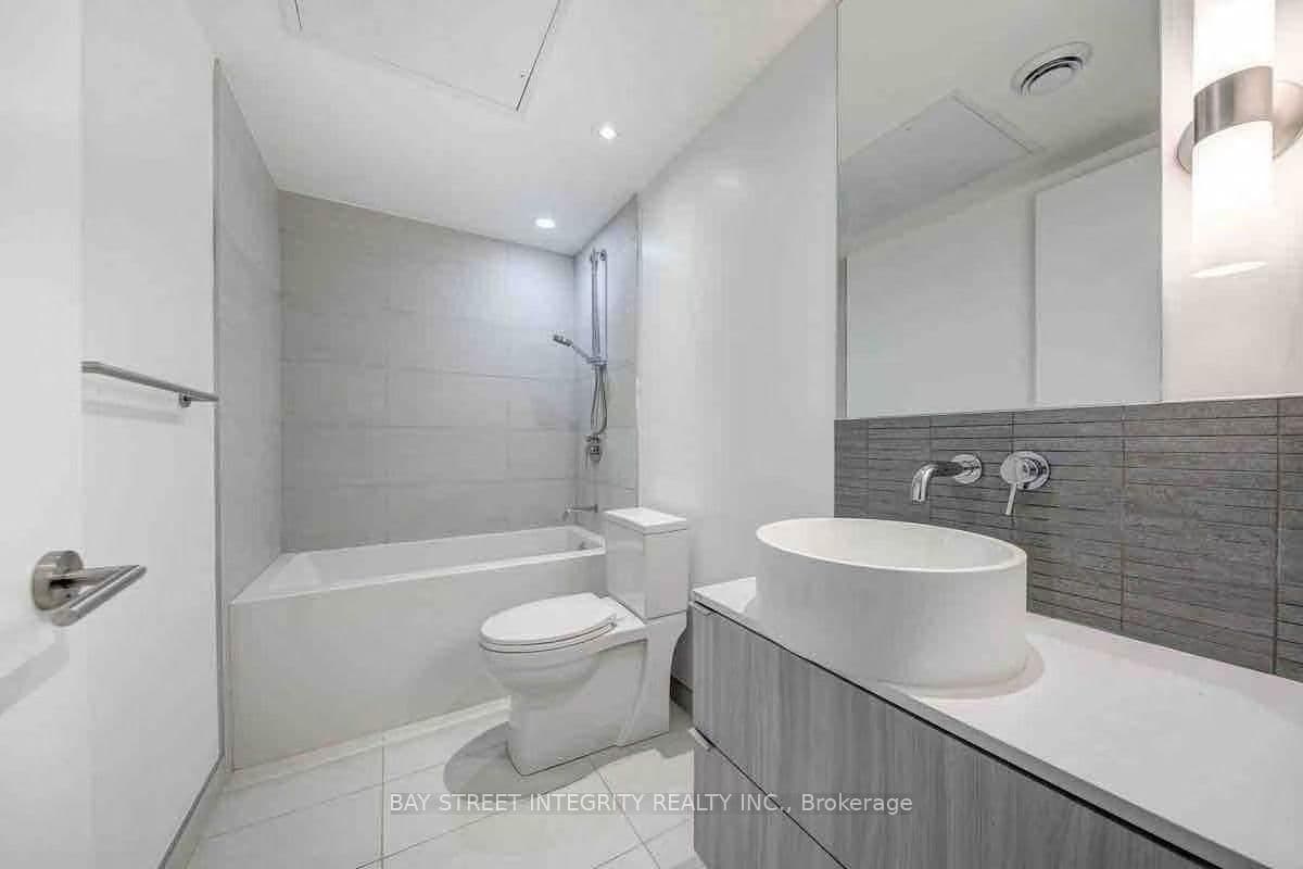 161 Roehampton Avenue, Unit 1609 - Image 6