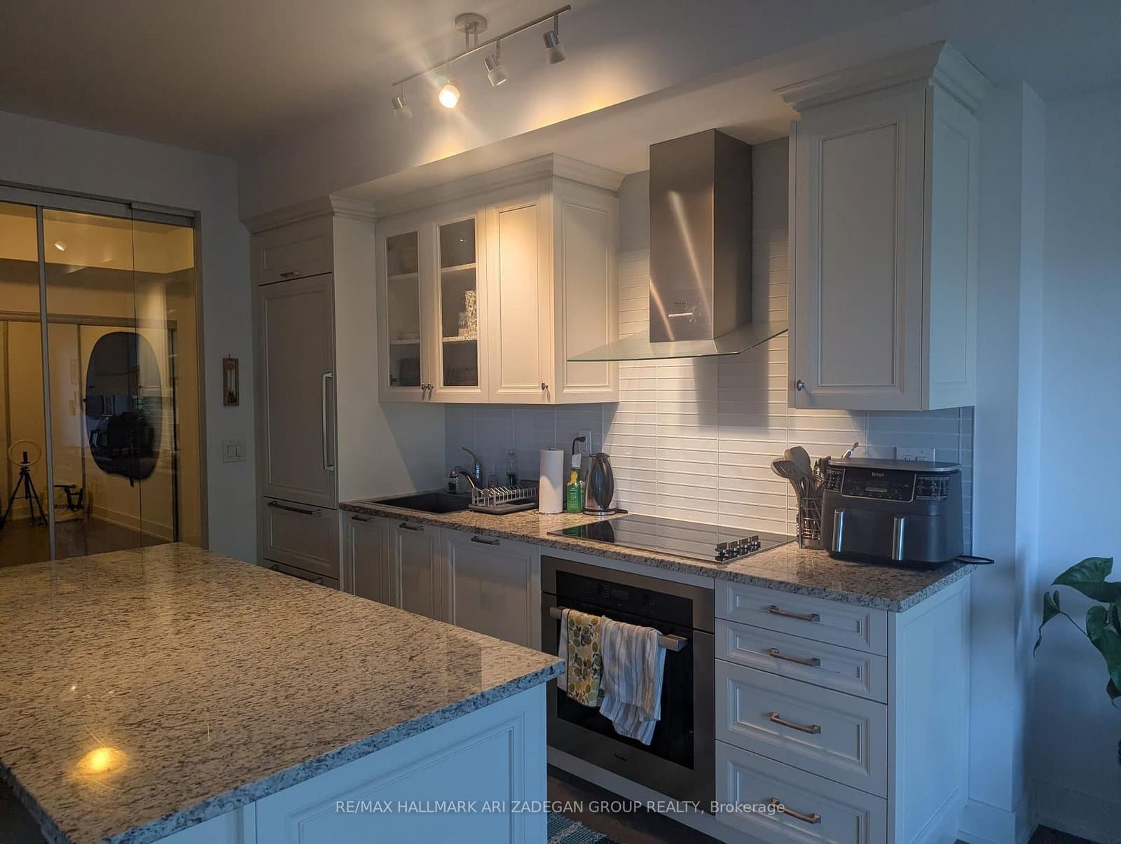 3018 Yonge Street, Unit 514 - Image 2