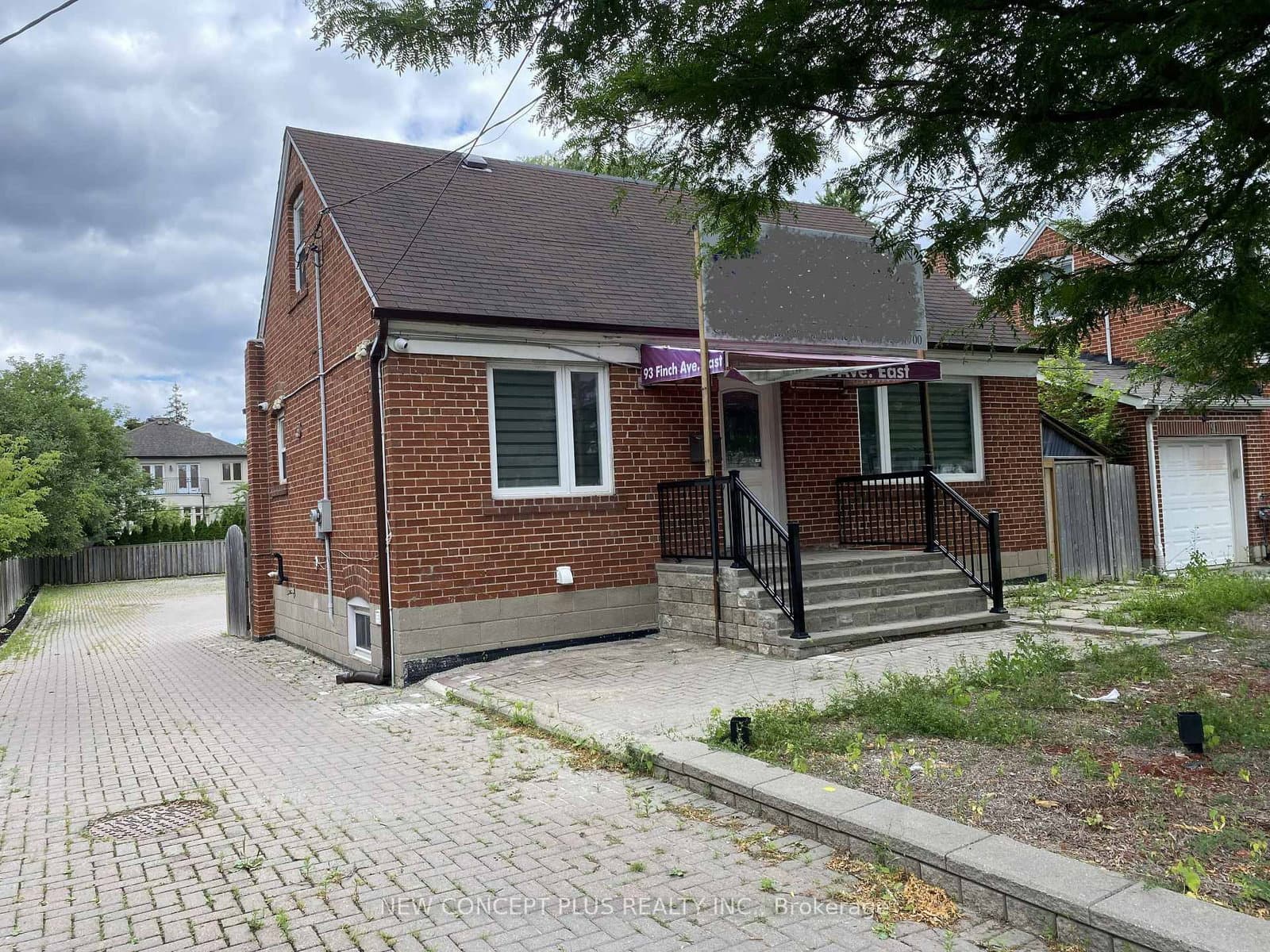 93 Finch Avenue E - Image 3