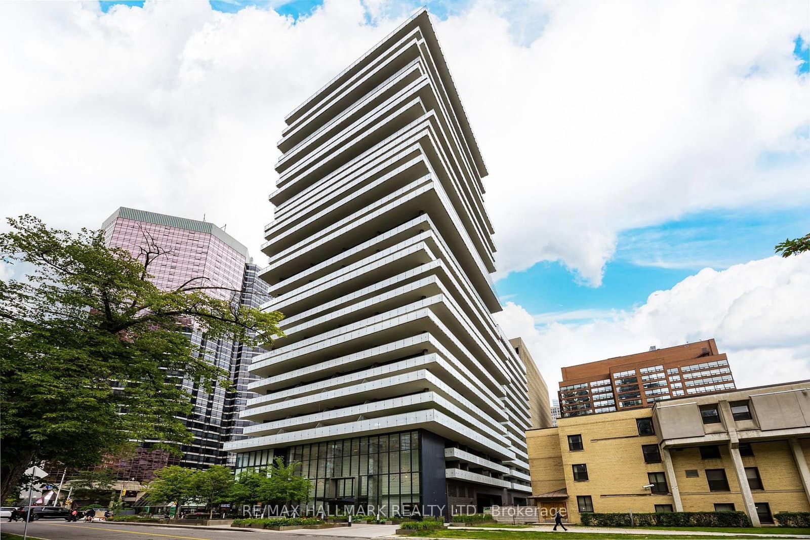 57 St Joseph Street, Unit 1811 - Image 2