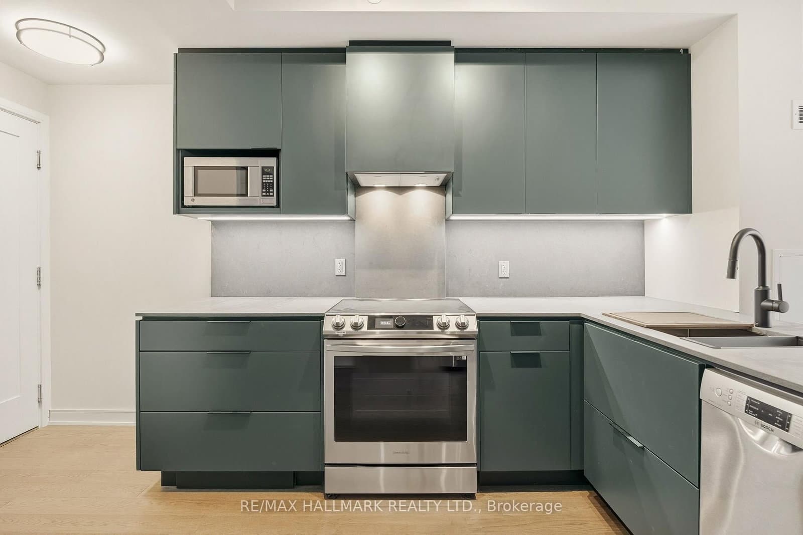 57 St Joseph Street, Unit 1811 - Image 5