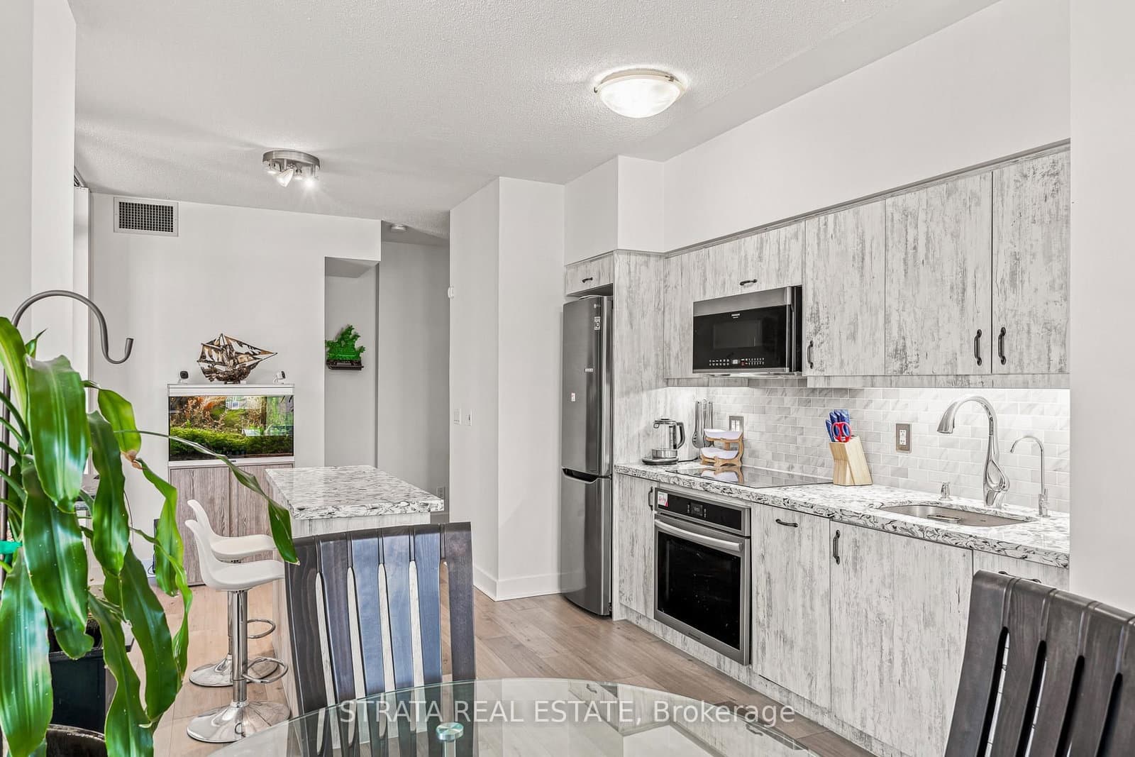 320 Richmond Street E, Unit 615 - Image 4