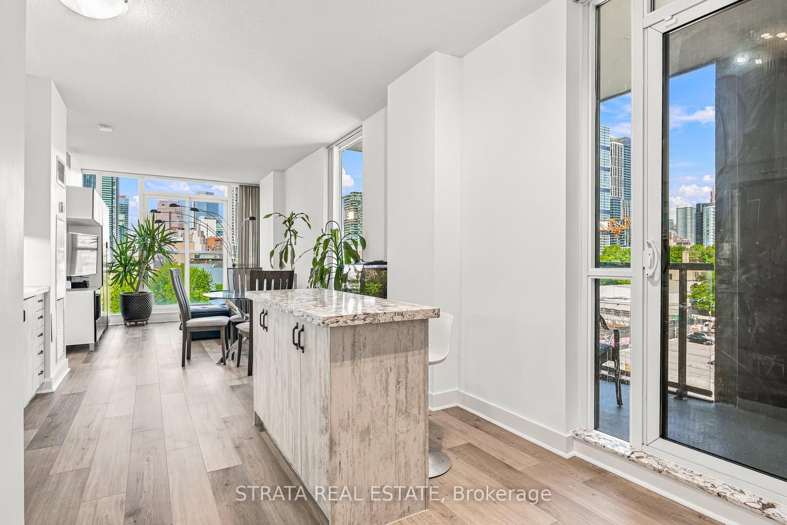 320 Richmond Street E, Unit 615 - Image 6