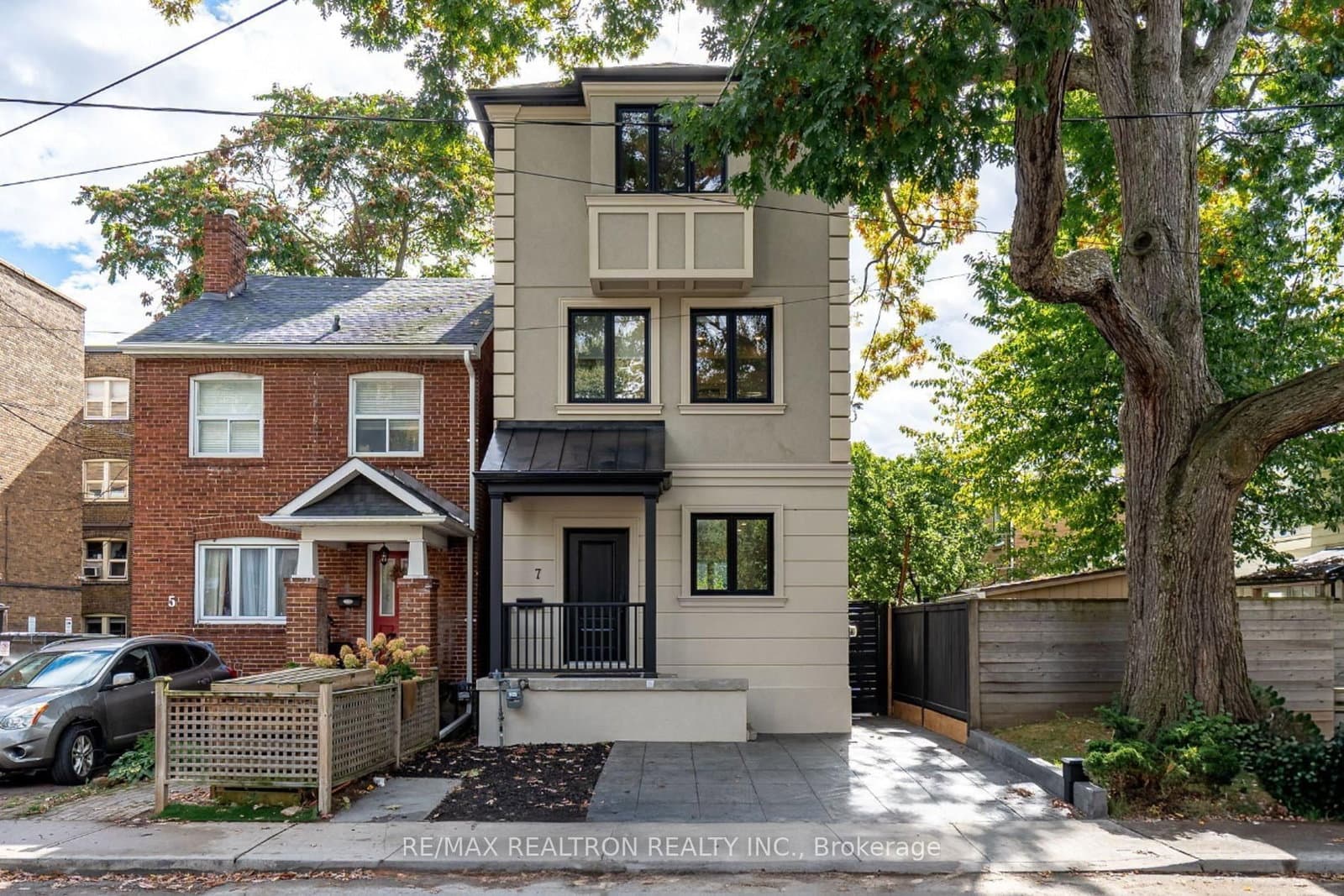 7 Louise Avenue - Image 1