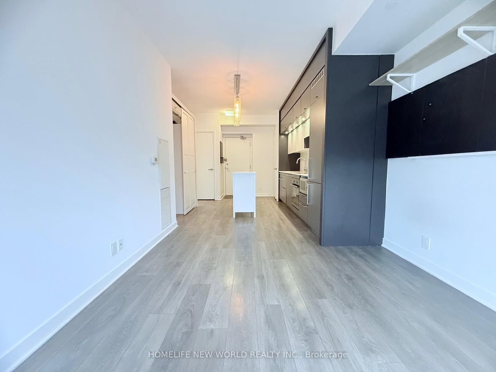 15 Grenville Street, Unit 511 - Image 2