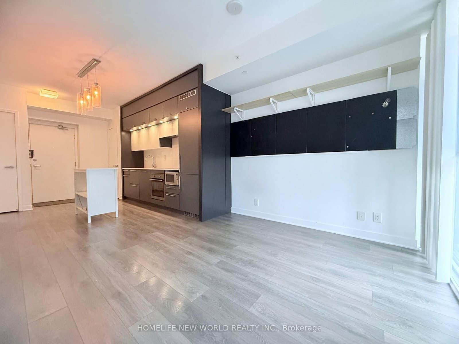 15 Grenville Street, Unit 511 - Image 5