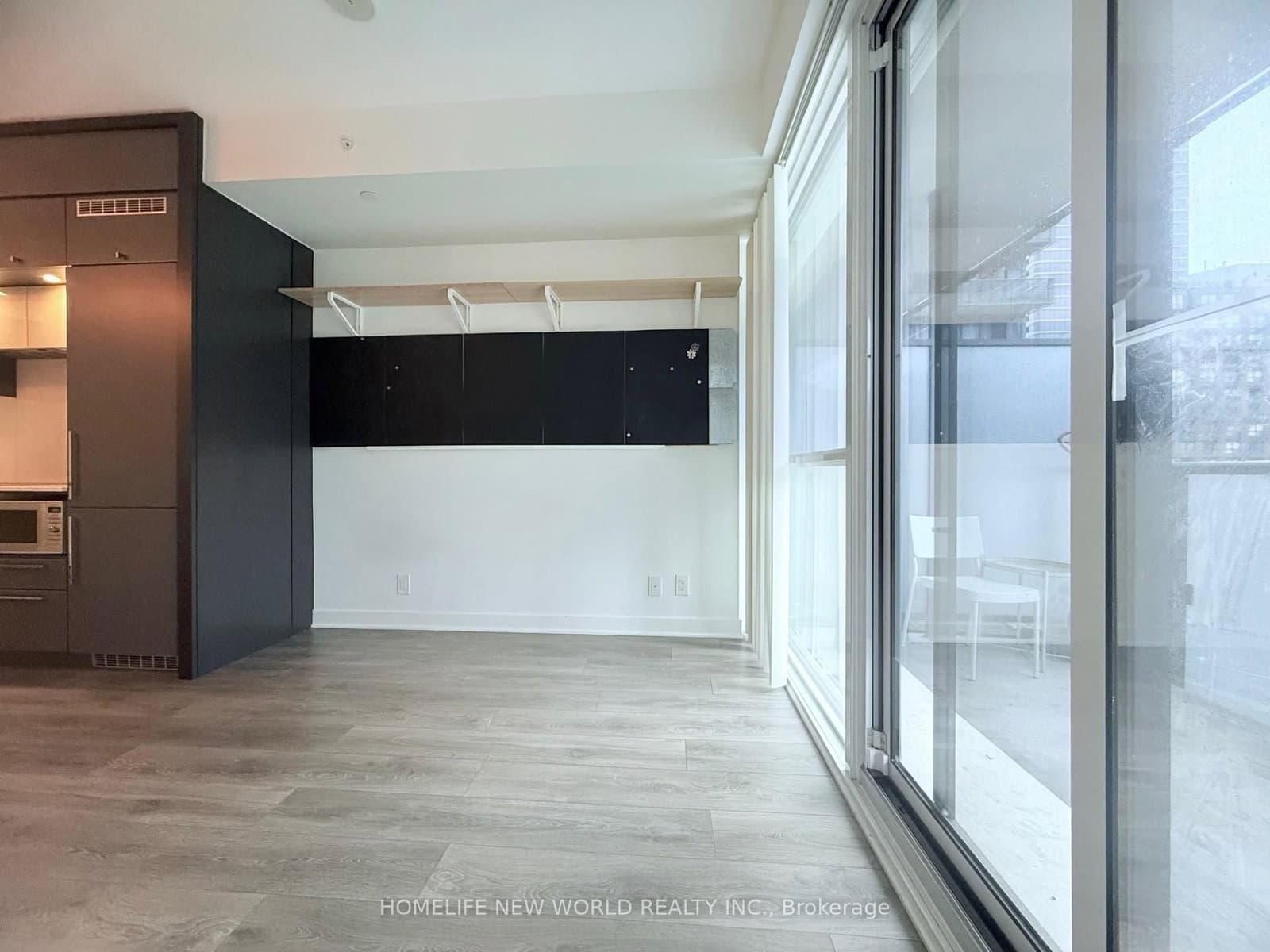 15 Grenville Street, Unit 511 - Image 6