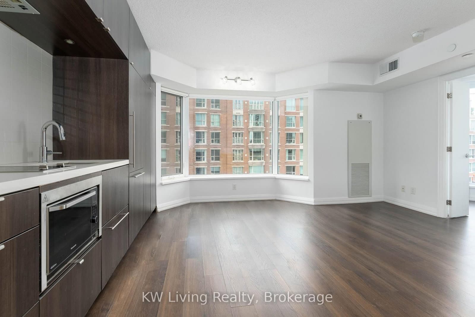 155 Yorkville Avenue, Unit 517 - Image 2