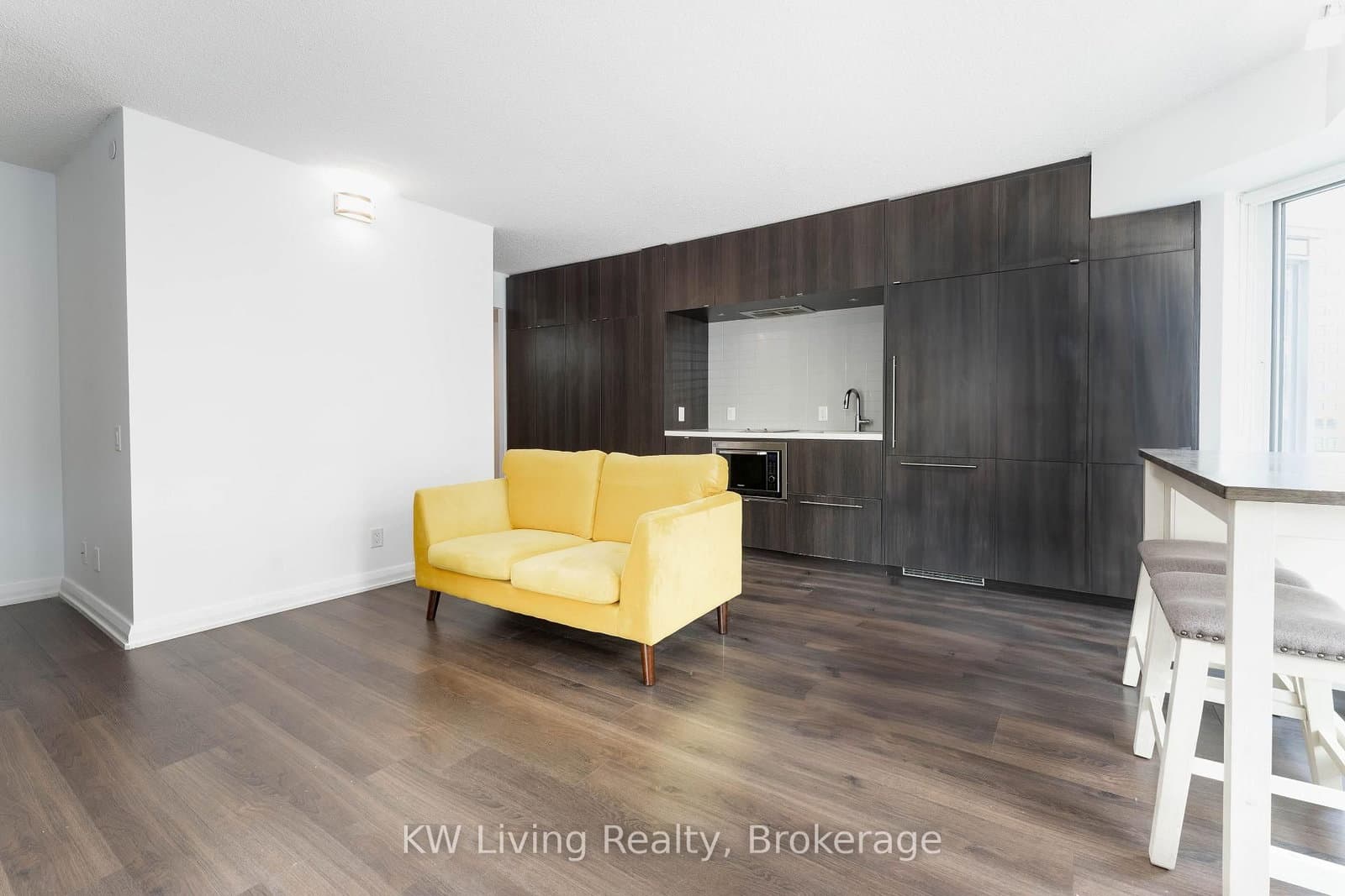 155 Yorkville Avenue, Unit 517 - Image 5