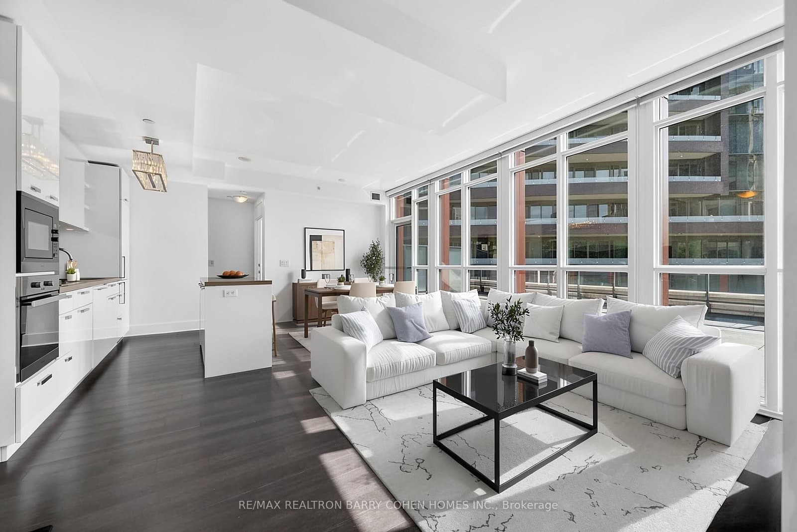 32 Davenport Road, Unit 303 - Image 4