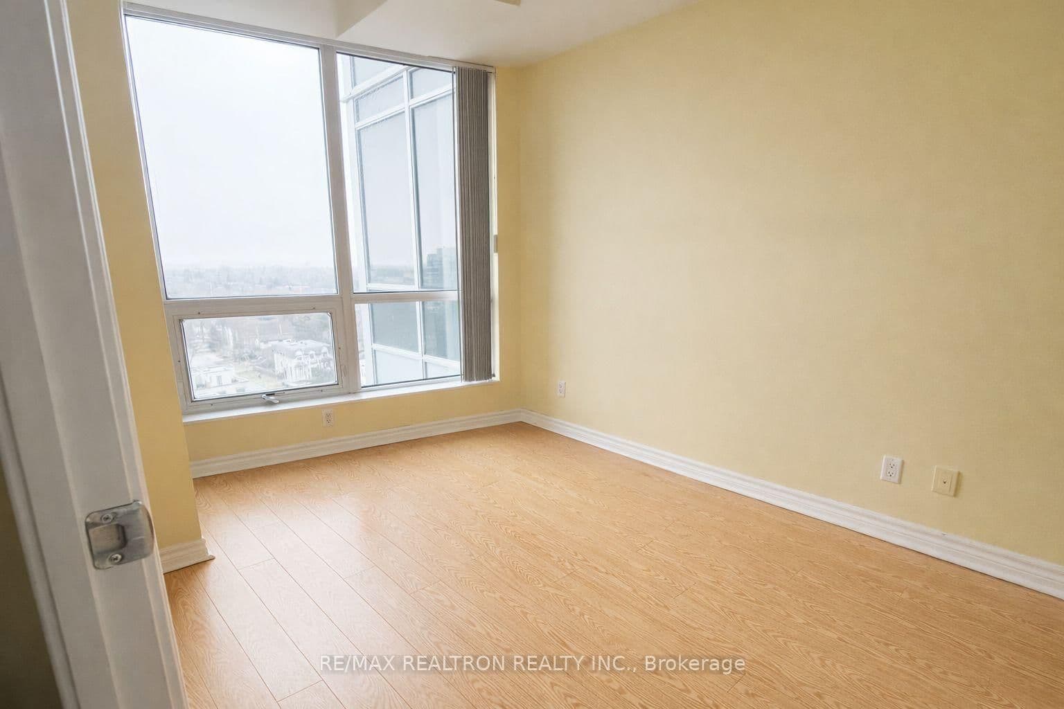18 Holmes Avenue, Unit 1102 - Image 4