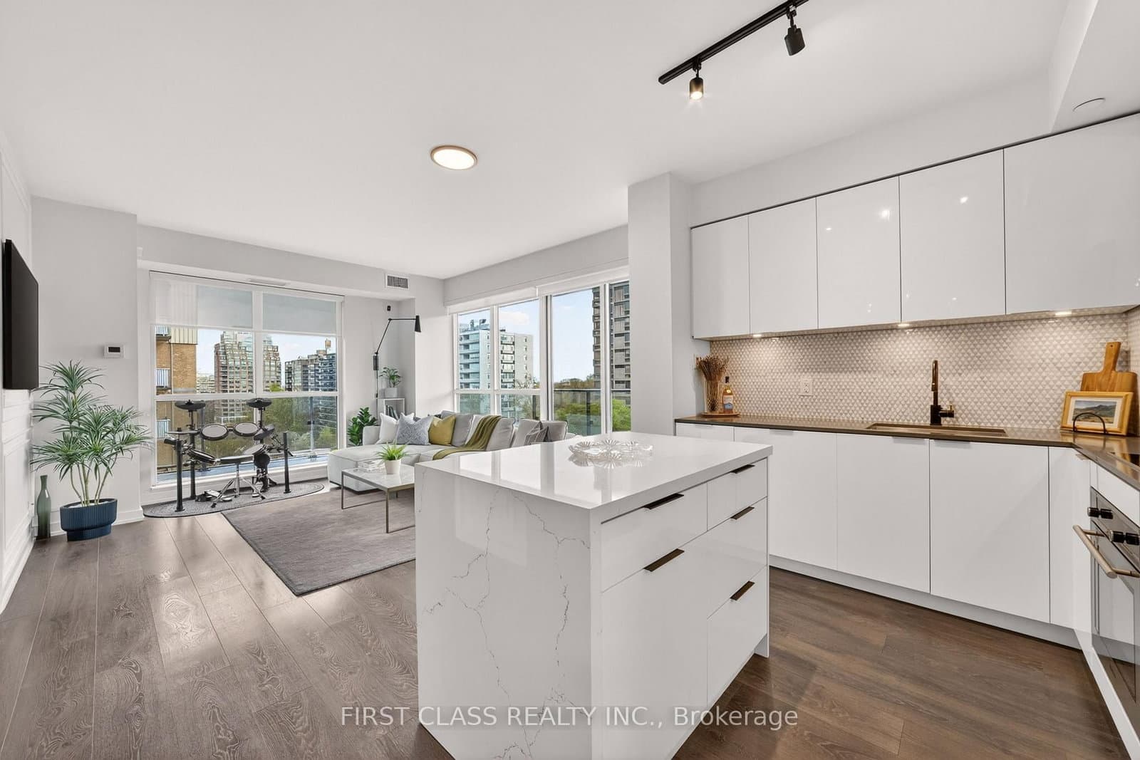 609 Avenue Road, Unit 707 - Image 6