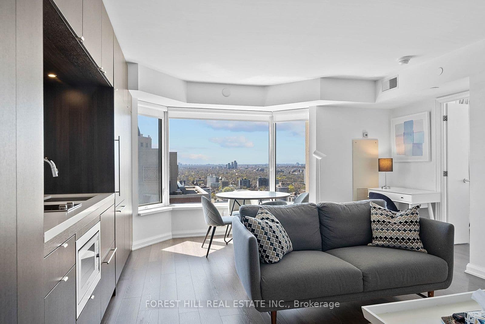 155 Yorkville Avenue, Unit 2917 - Image 5