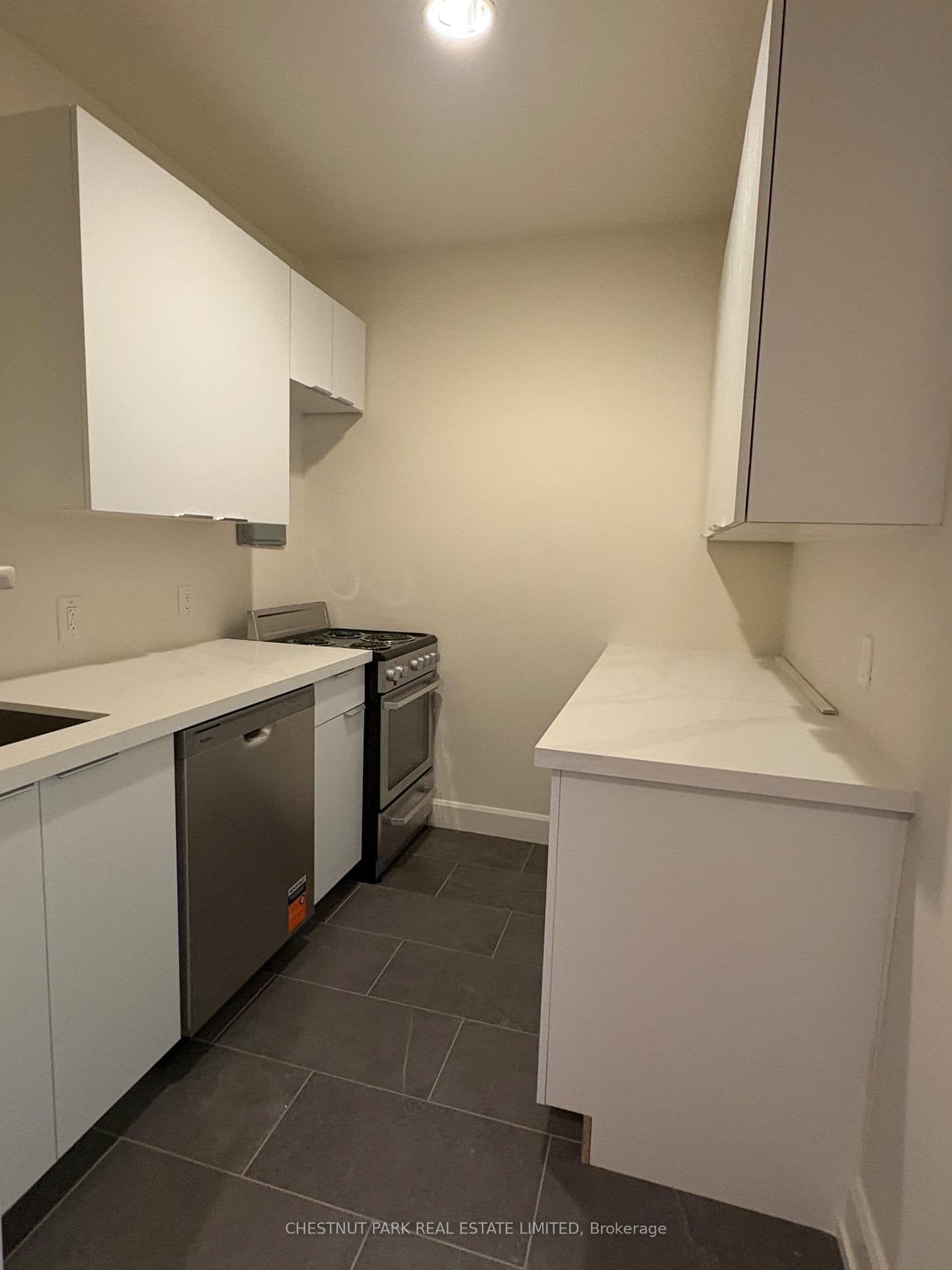 1 Clarendon Avenue, Unit 405 - Image 6