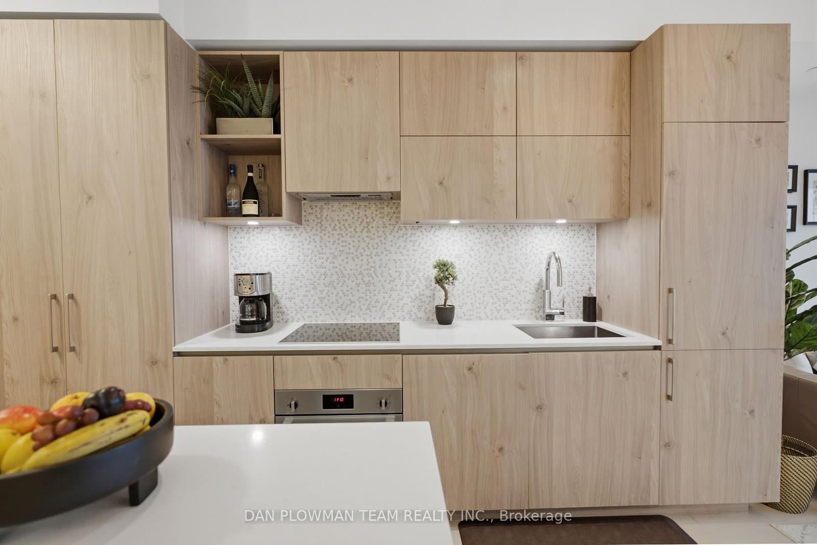 1 Yorkville Avenue, Unit 901 - Image 4