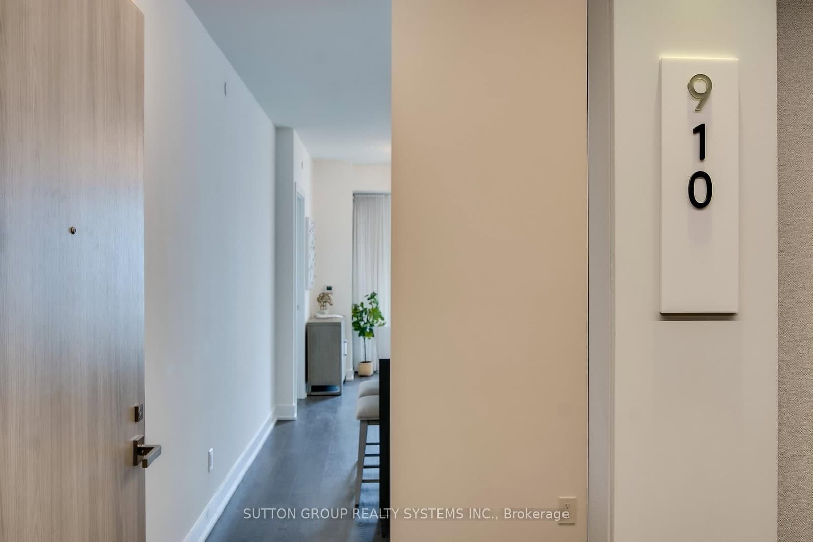 80 Vanauley Street, Unit 910 - Image 2