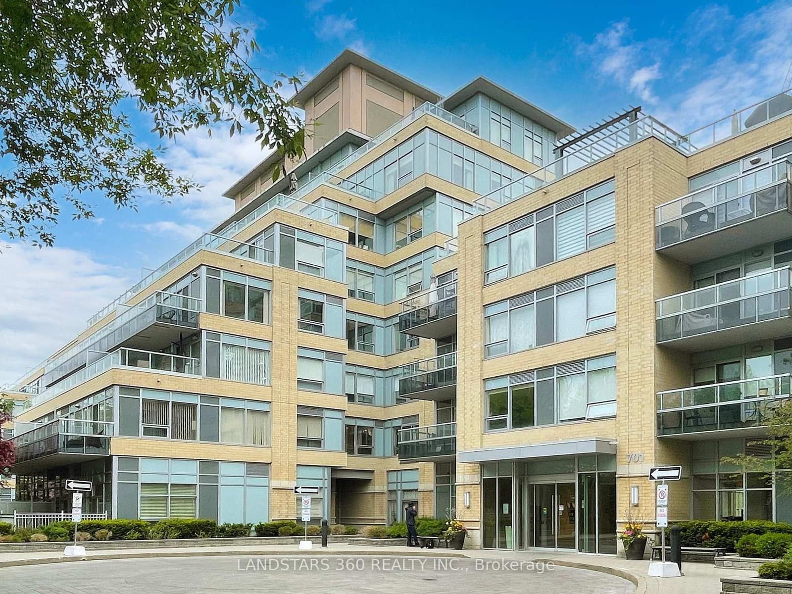 701 W Sheppard Avenue W, Unit 803 - Image 1