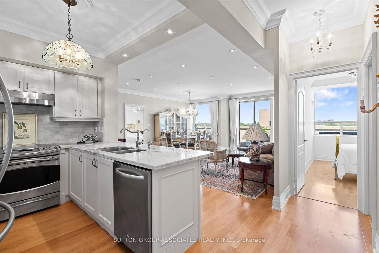 18 Wanless Avenue, Unit PH6 - Image 4