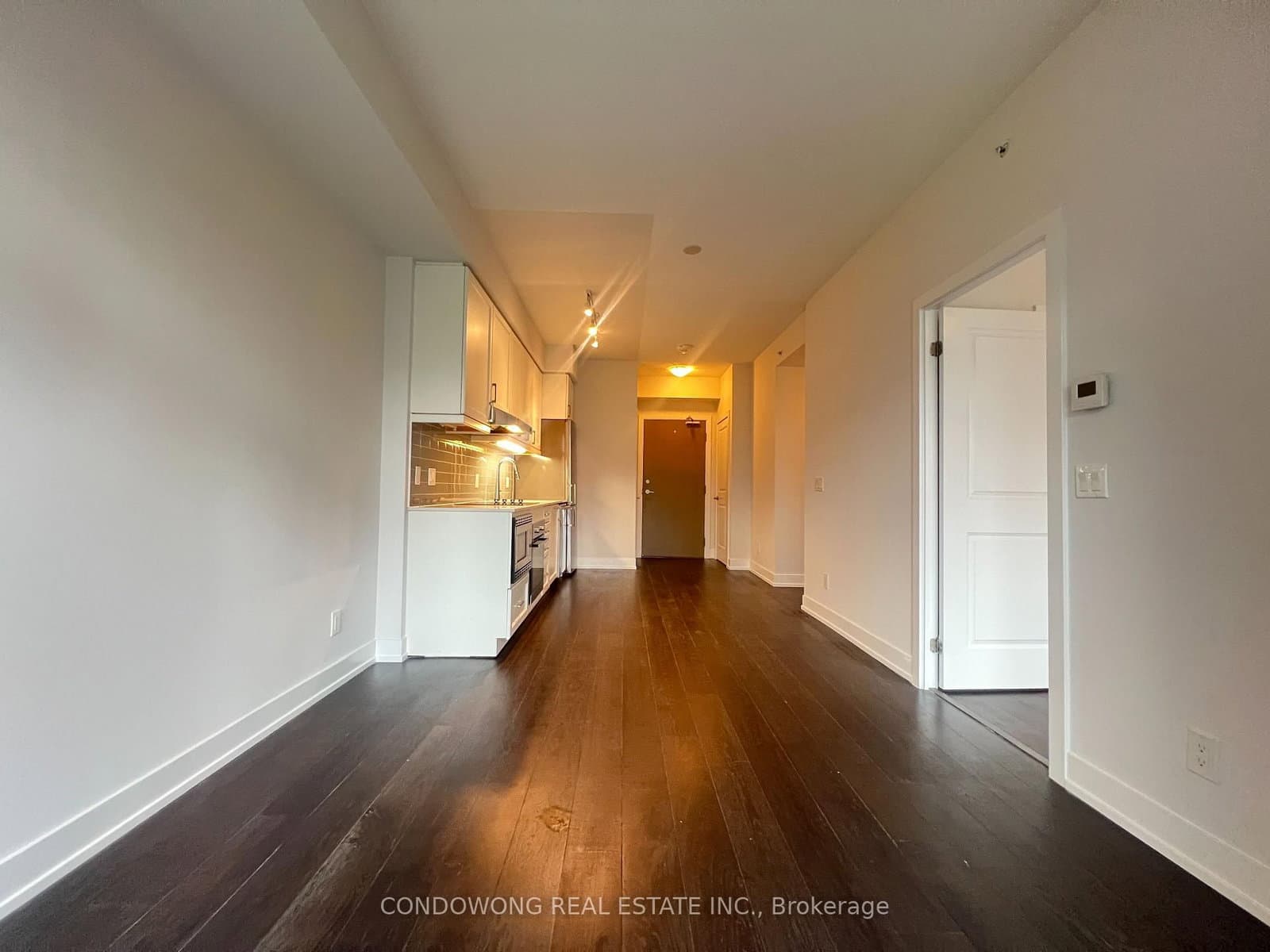 7 Kenaston Gardens, Unit 325 - Image 3