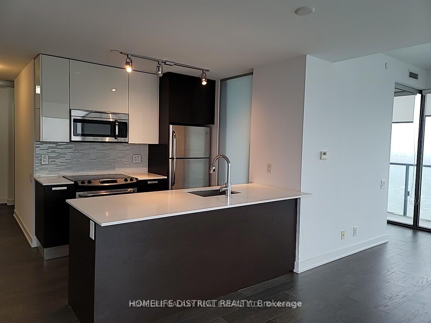1815 Yonge Street, Unit LPH_06 - Image 3