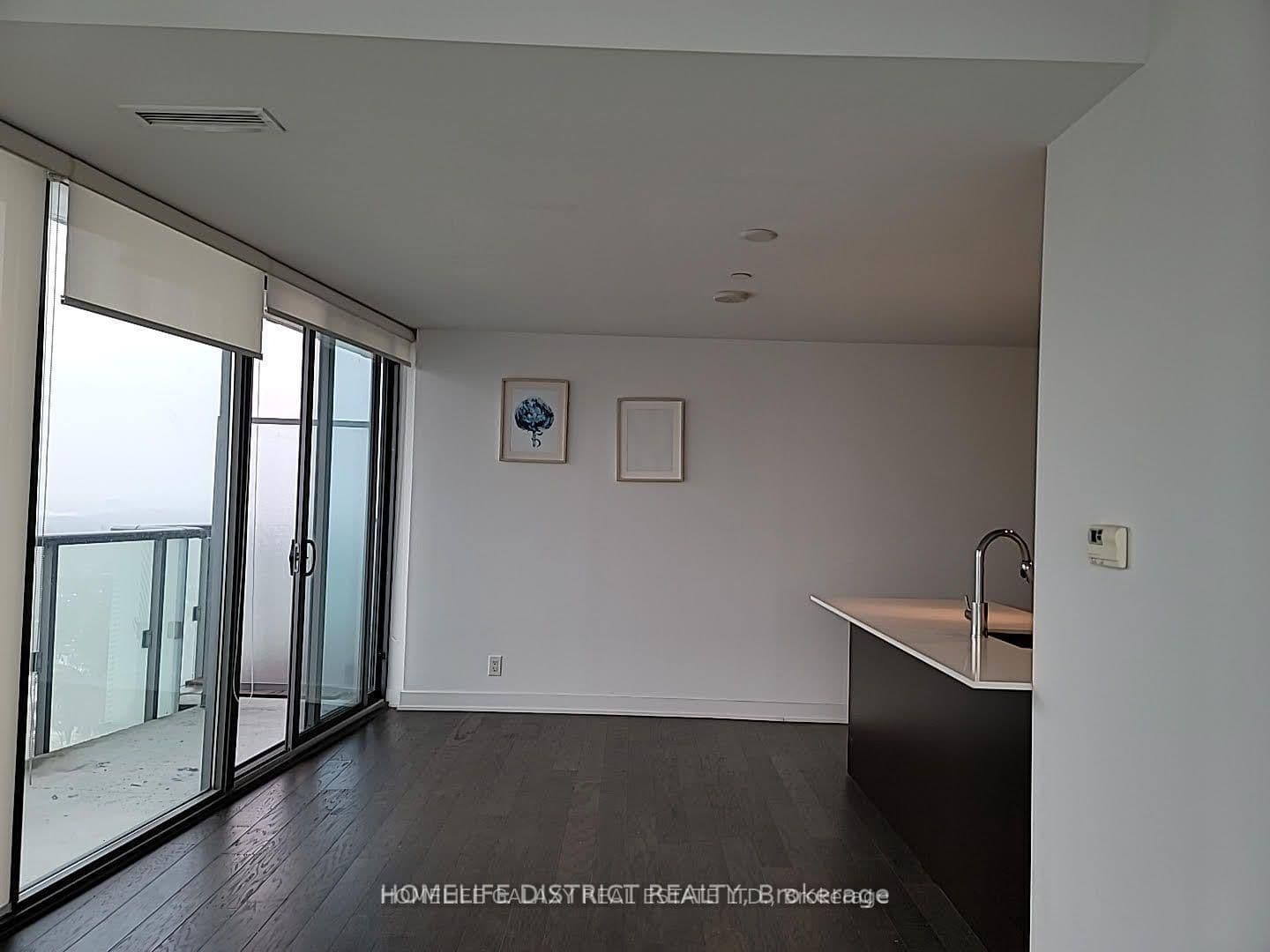 1815 Yonge Street, Unit LPH_06 - Image 4