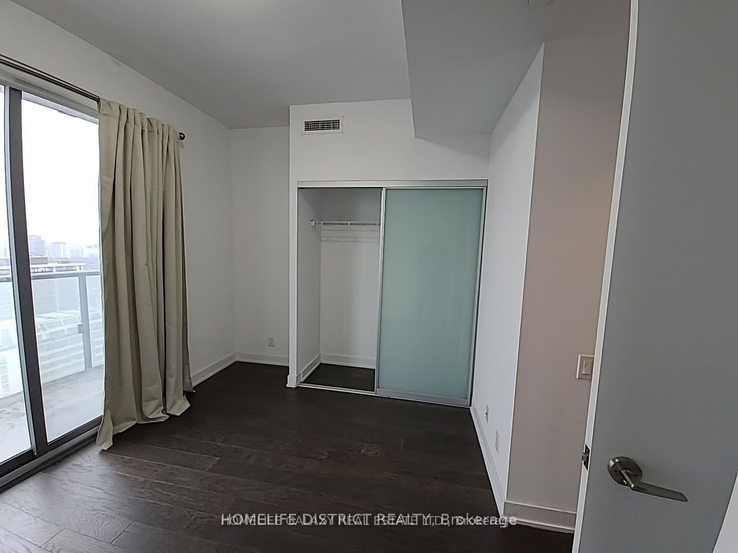 1815 Yonge Street, Unit LPH_06 - Image 5