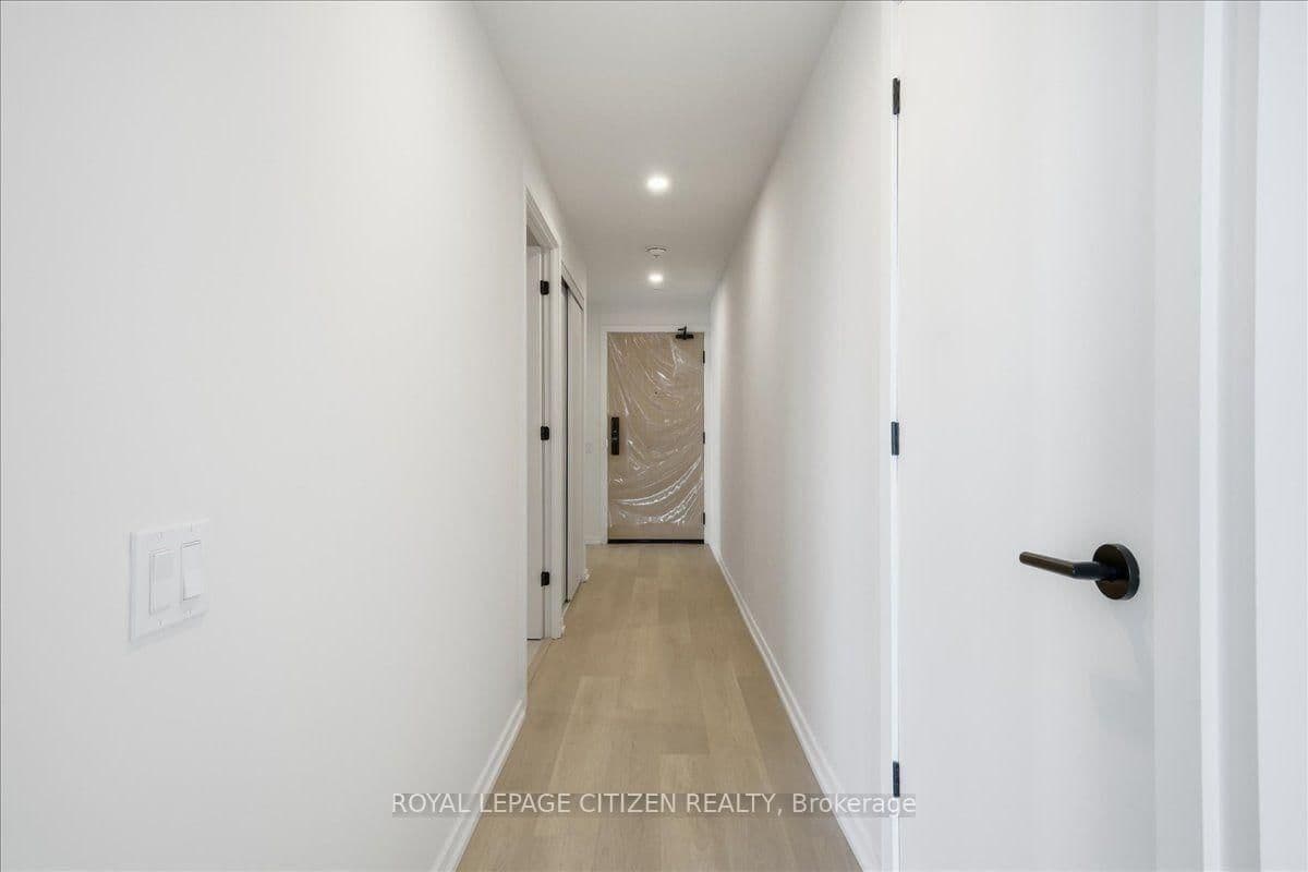 109 Erskine Avenue, Unit 1502 - Image 5