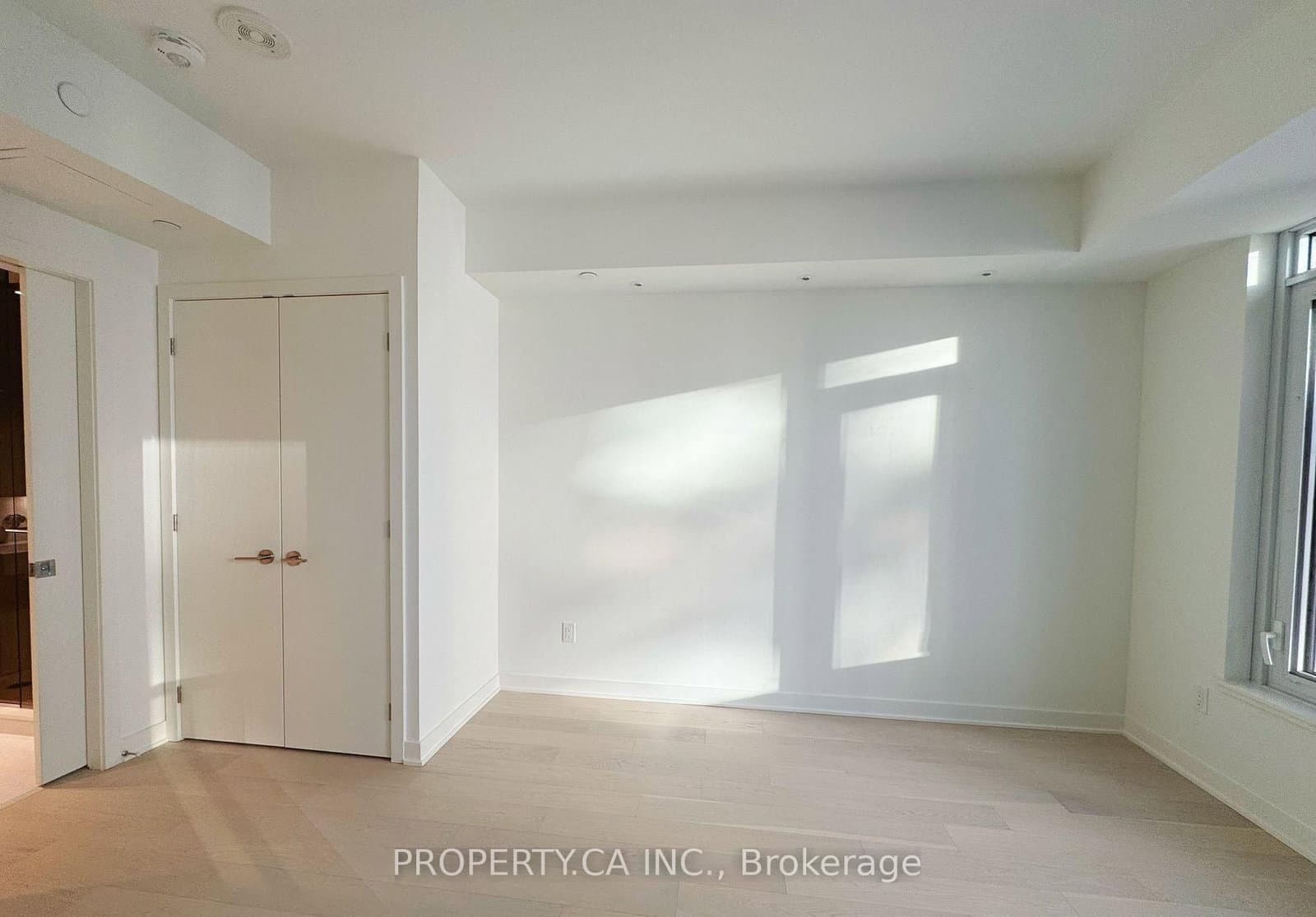 11 Yorkville Avenue, Unit 1007 - Image 6