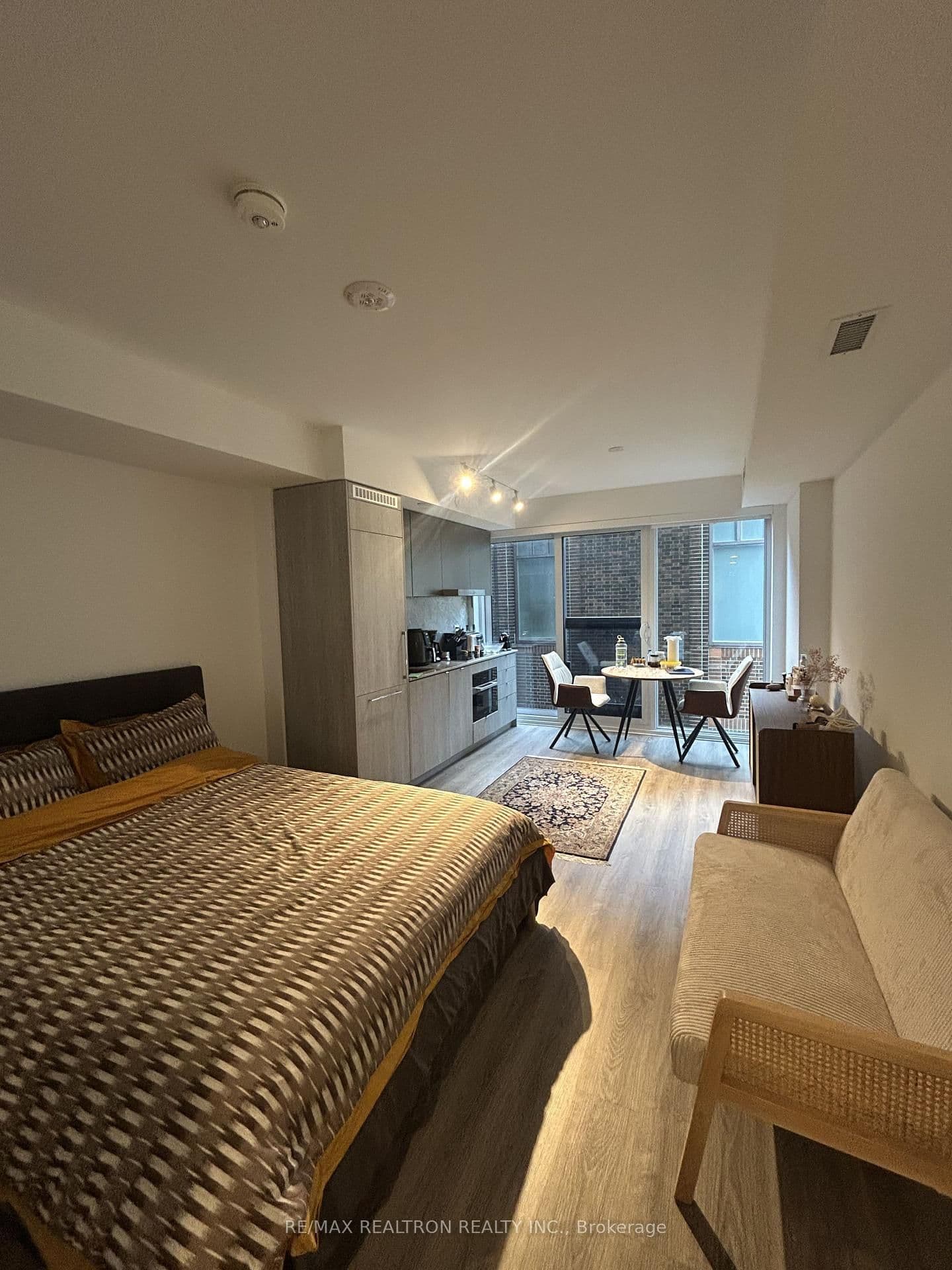 771 Yonge Street, Unit 911 - Image 5