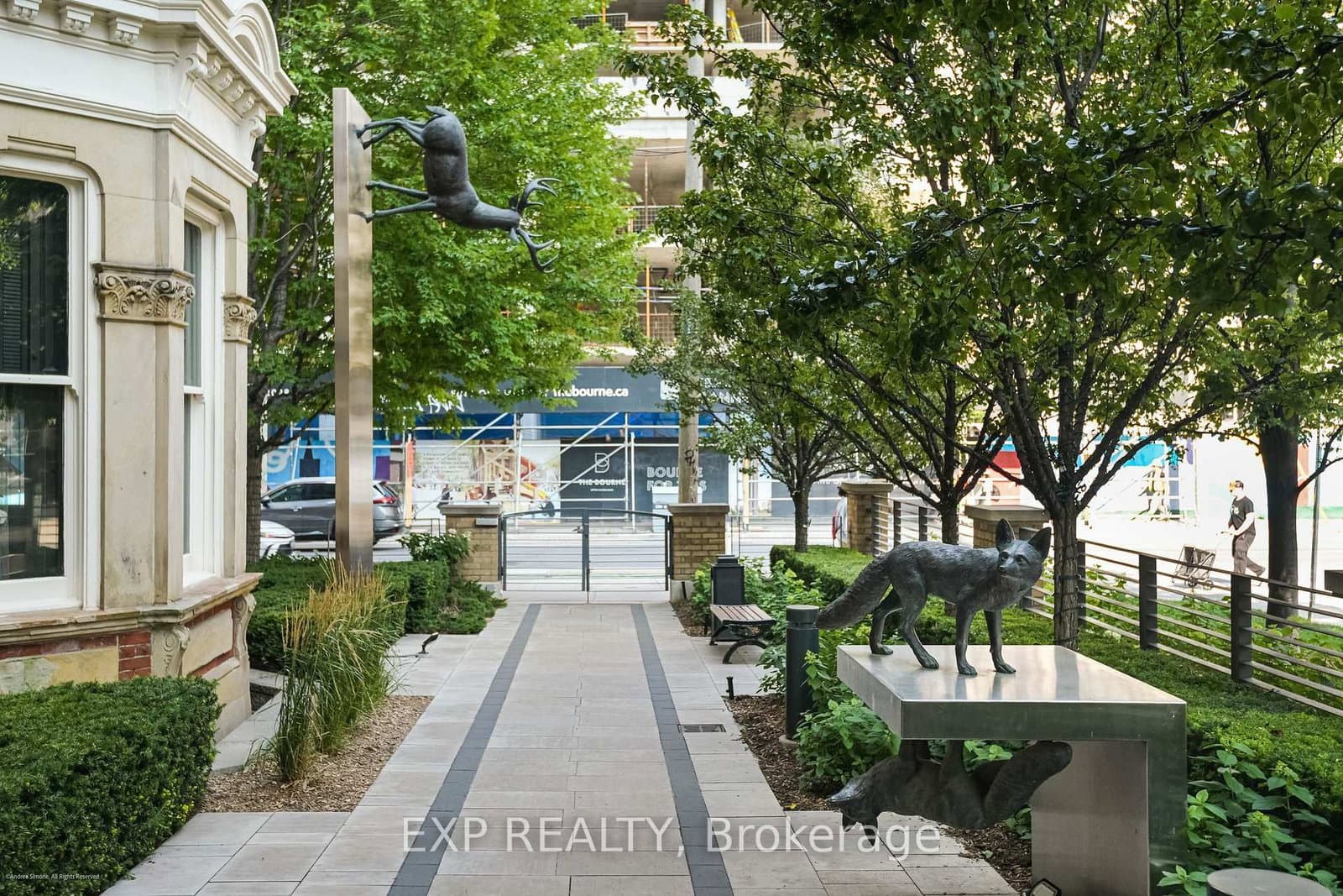 28 Linden Street, Unit PH2 - Image 5