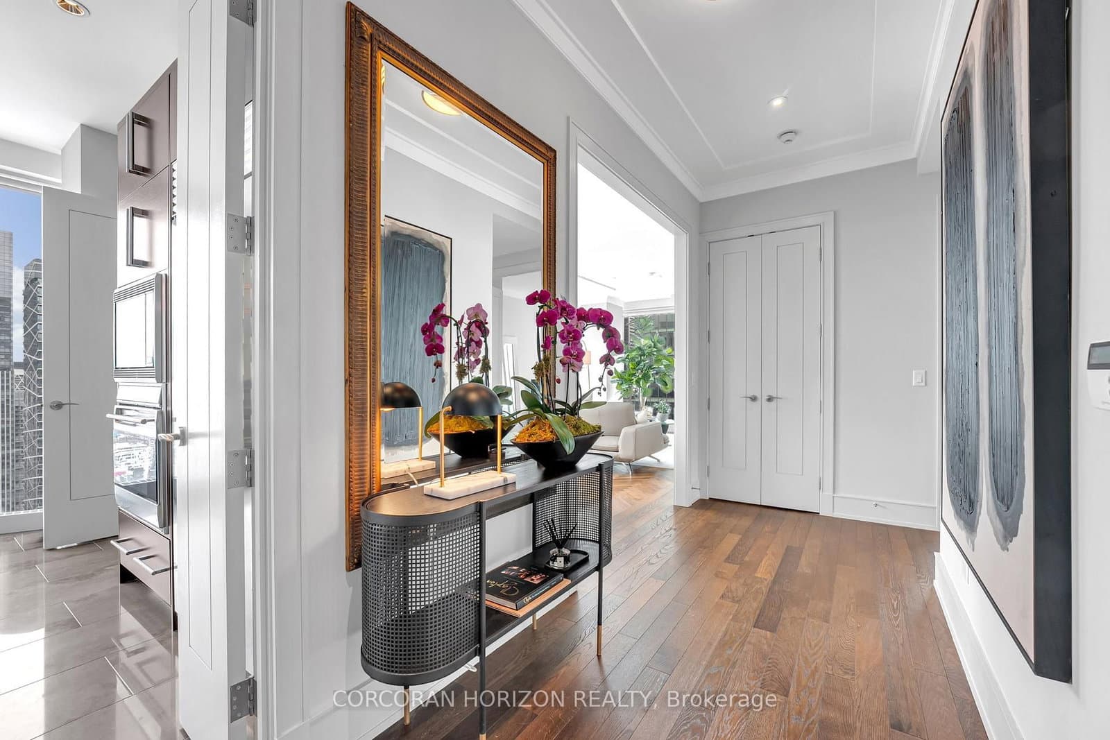 183 Wellington Street W, Unit 3303 - Image 6