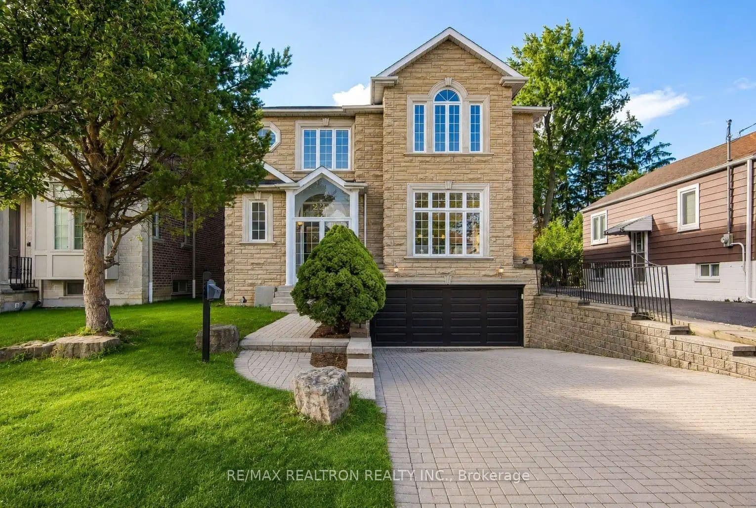 225 Olive Avenue S - Image 1