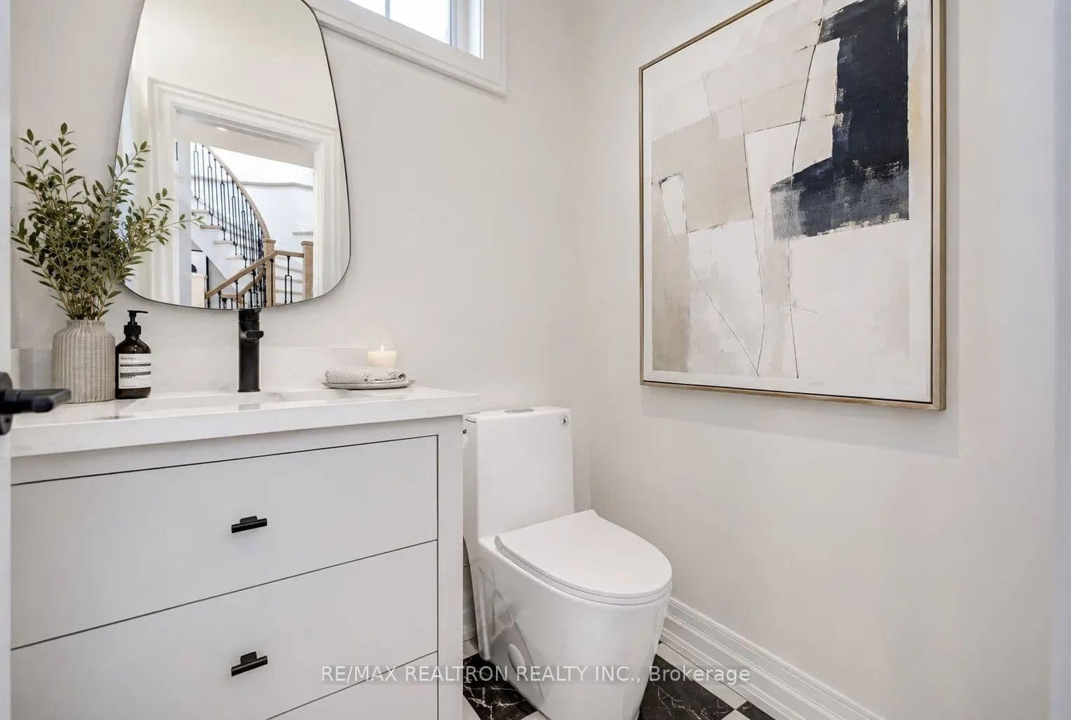 225 Olive Avenue S - Image 5