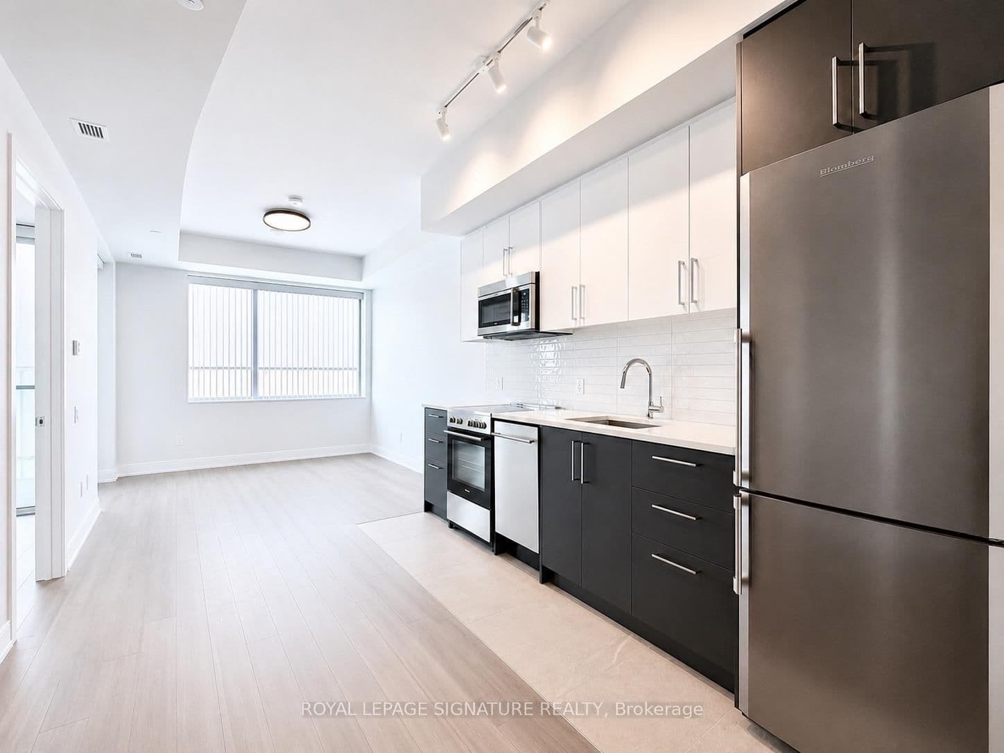 664 Spadina Avenue, Unit 404 - Image 4