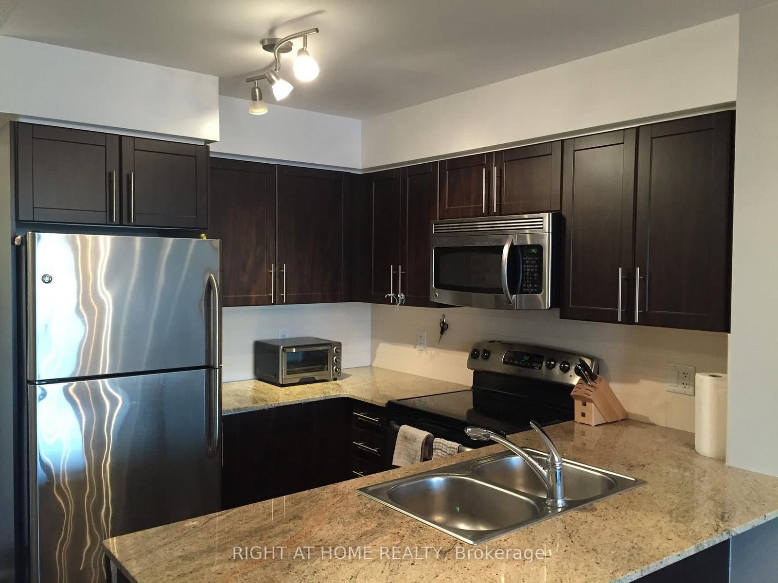 2191 Yonge Street, Unit 2010 - Image 6