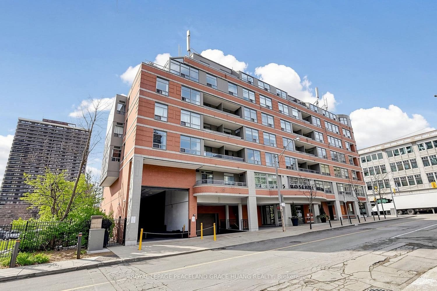 5 Rosehill Avenue, Unit 609 - Image 2