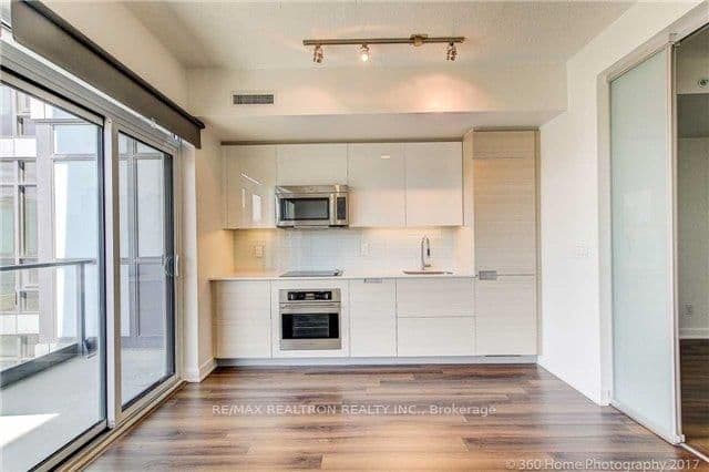 210 Simcoe Street, Unit 2110 - Image 4