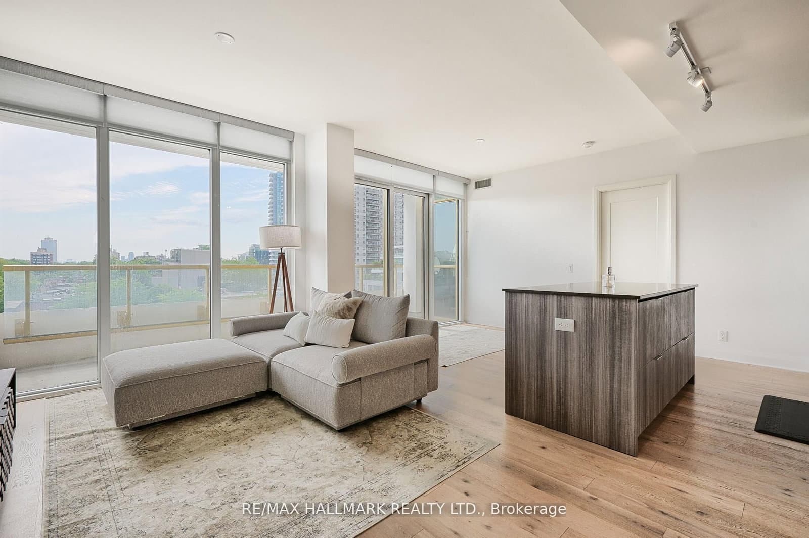 151 Avenue Road, Unit 601 - Image 4