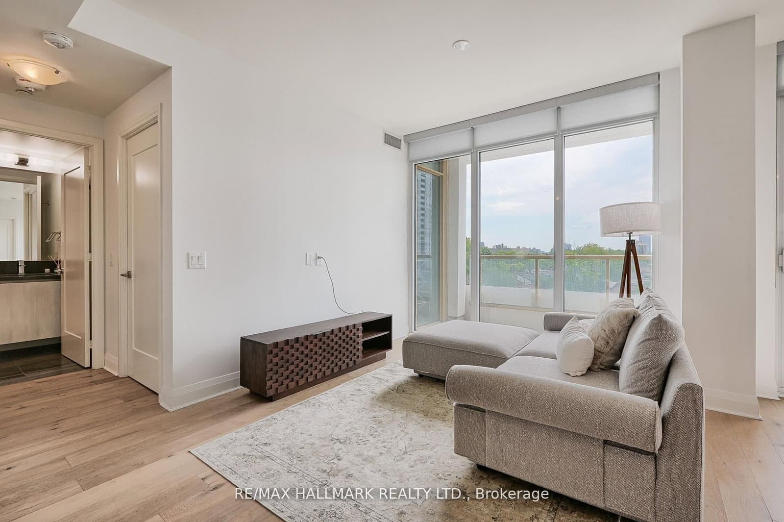 151 Avenue Road, Unit 601 - Image 5