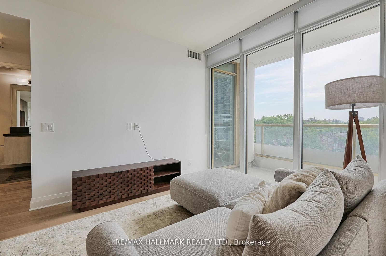 151 Avenue Road, Unit 601 - Image 6