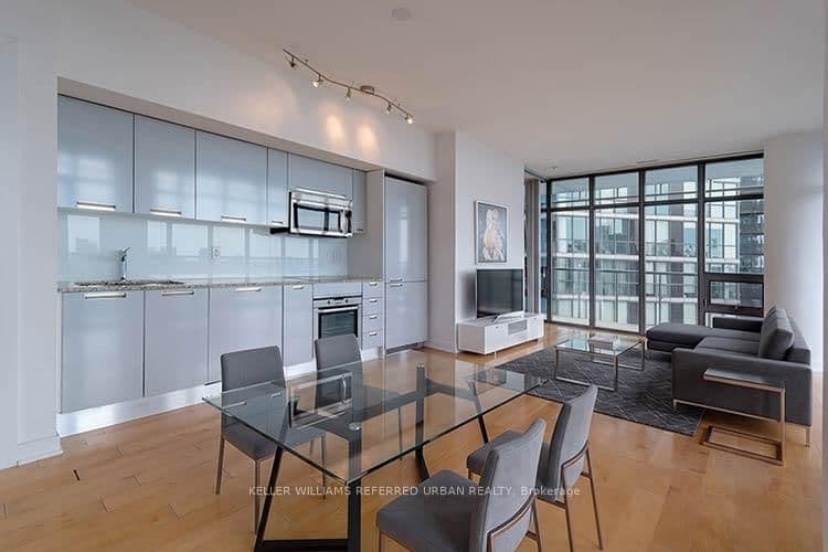 33 Charles Street E, Unit 3902 - Image 4
