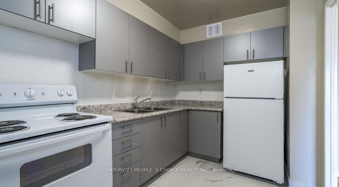 6161 Bathurst Street, Unit 705 - Image 4