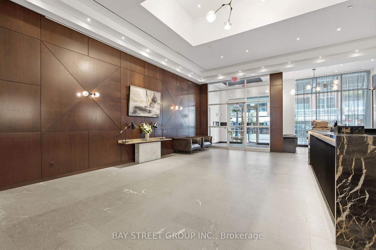 36 Blue Jays Way, Unit 925 - Image 2
