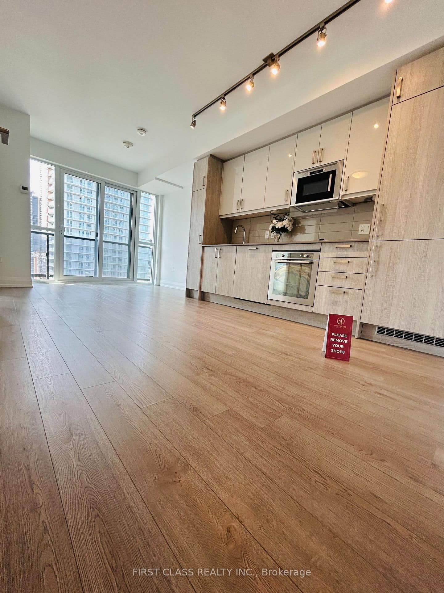 77 Mutual Street, Unit 1806 - Image 3
