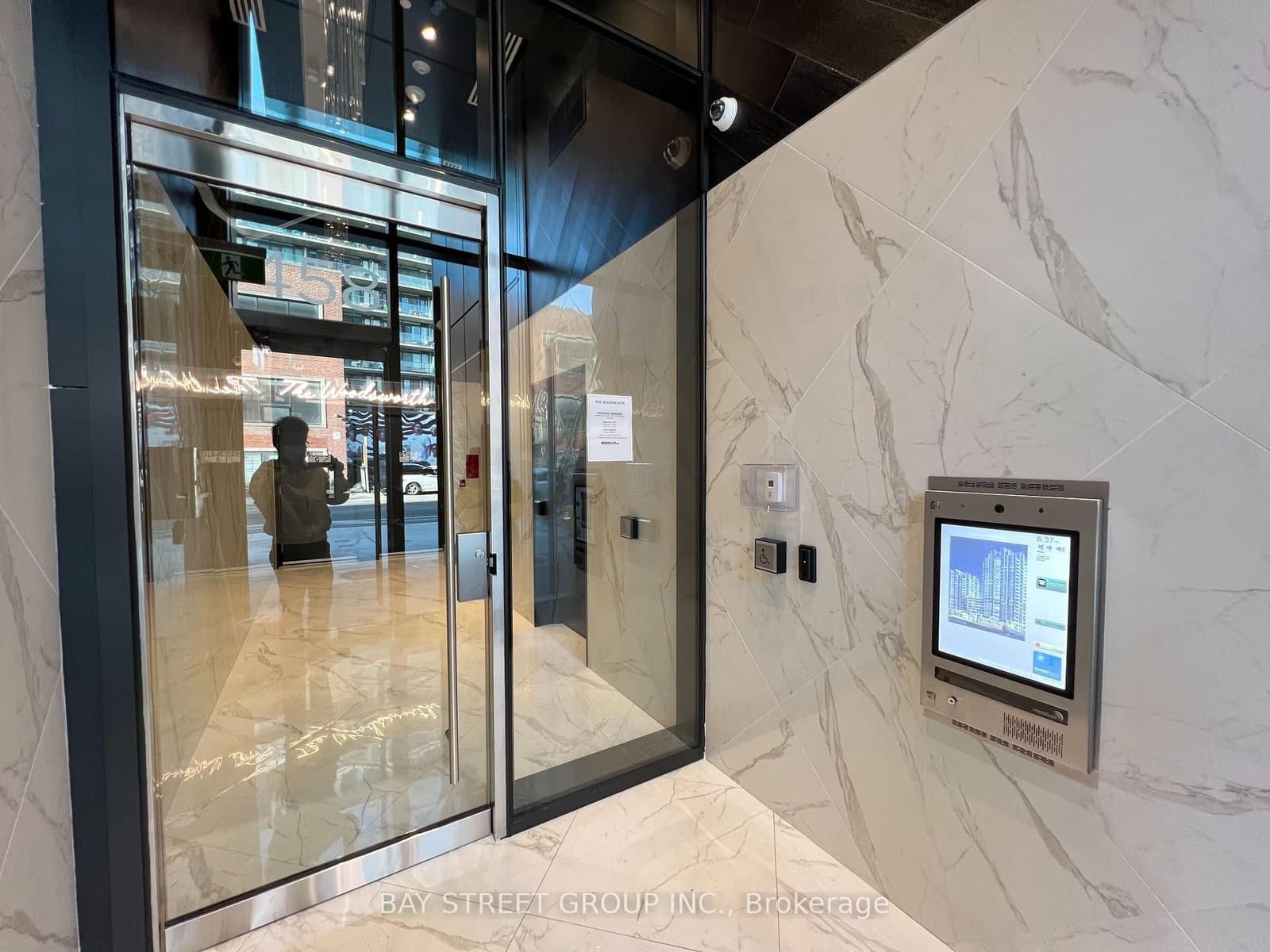 458 Richmond Street W, Unit 1504 - Image 2