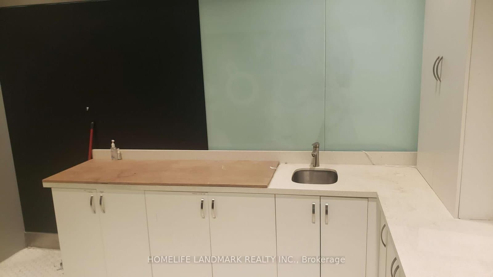 4750 Yonge Street, Unit 163 - Image 6