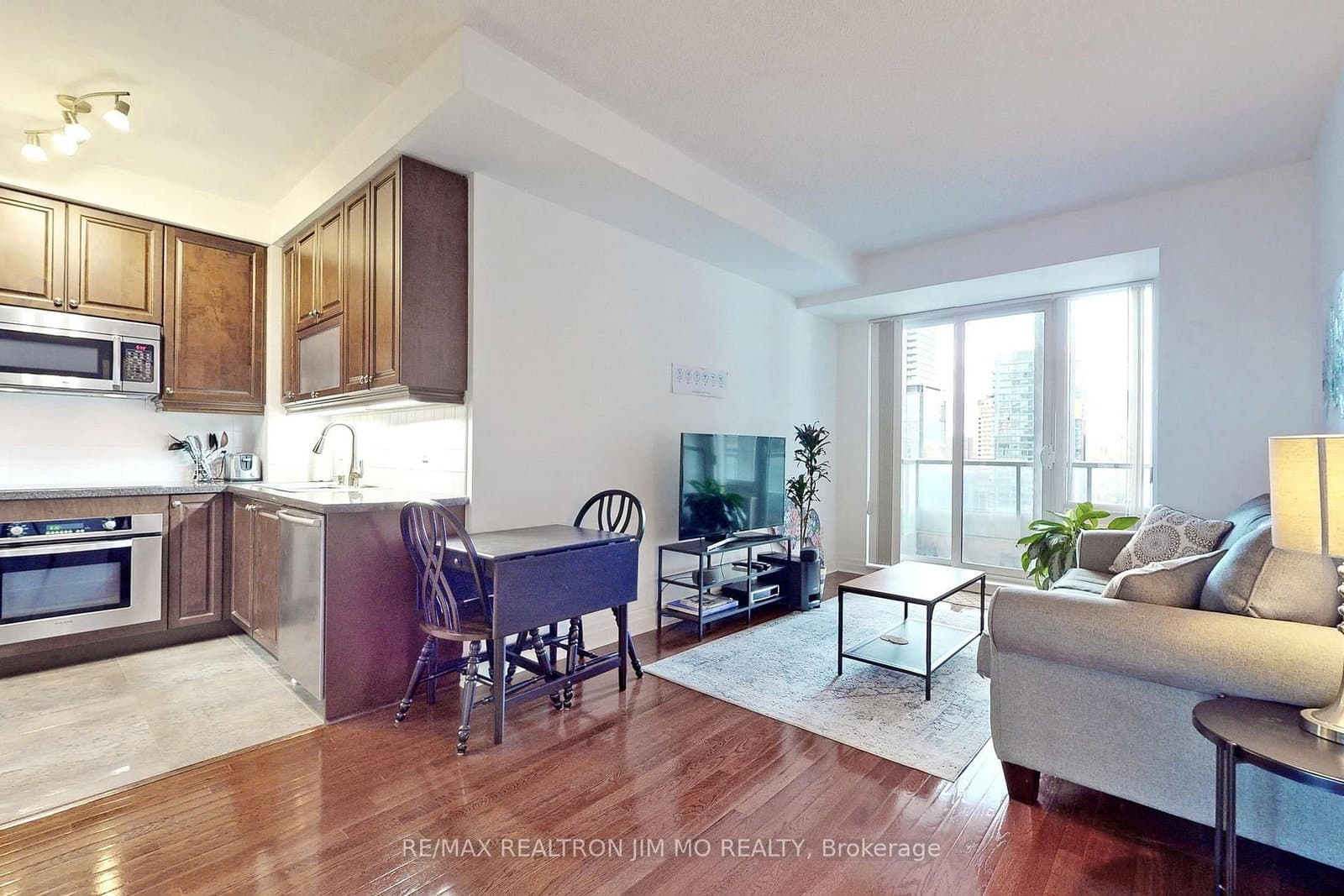 35 Balmuto Street, Unit 1602 - Image 5