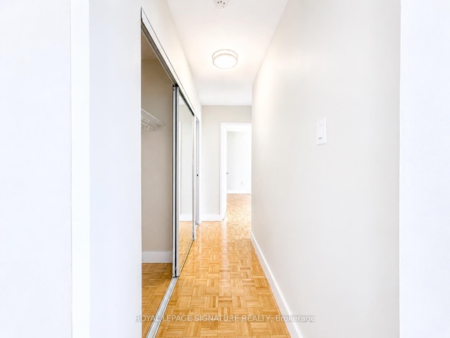 666 Spadina Avenue, Unit 410 - Image 4