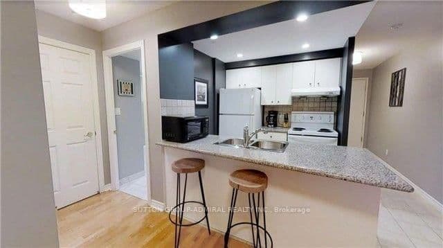168 Simcoe Street, Unit 722 - Image 3